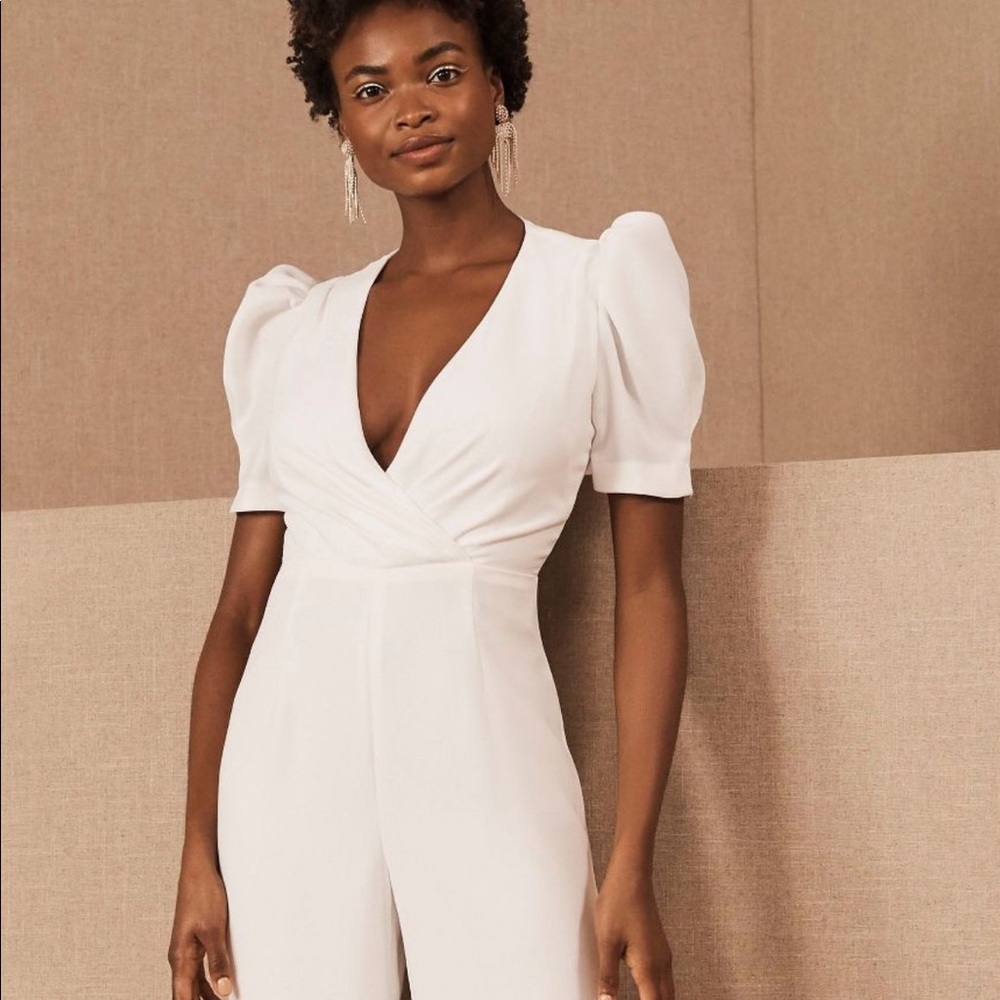 Monique Lhuillier White V-Neck Puff Sleeve Jumpsuit